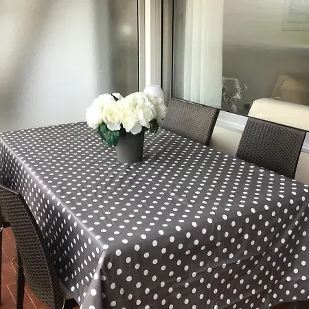 Appartamento 36 M With Balcony And Pool Near Beaches Antibes