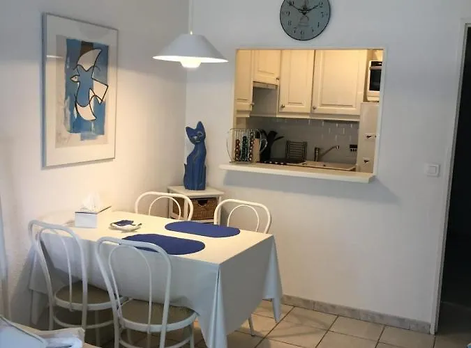 Appartement 36 M With Balcony And Pool Near Beaches *