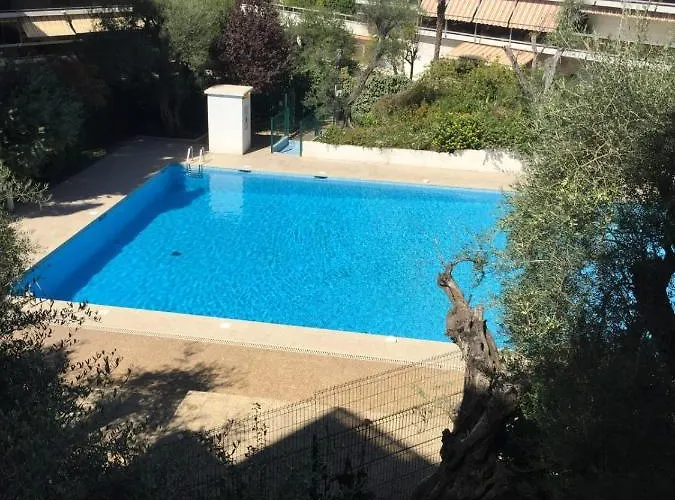 36 M With Balcony And Pool Near Beaches Appartement Antibes